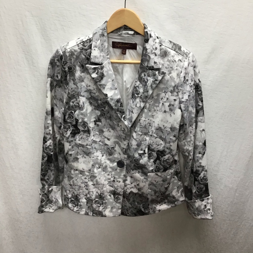 Designer Hal Rubinstein gray floral blazer. Pretty